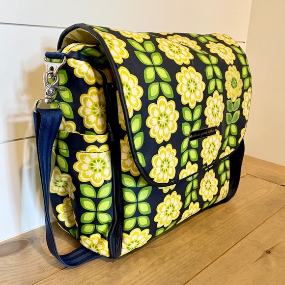Petunia Pickle Bottom Diaper Bag - Picture 2 of 8